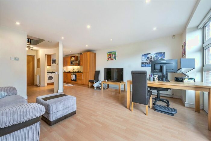 1 Bedroom Flat To Rent In Florin Court, 70 Tanner Street, London SE1