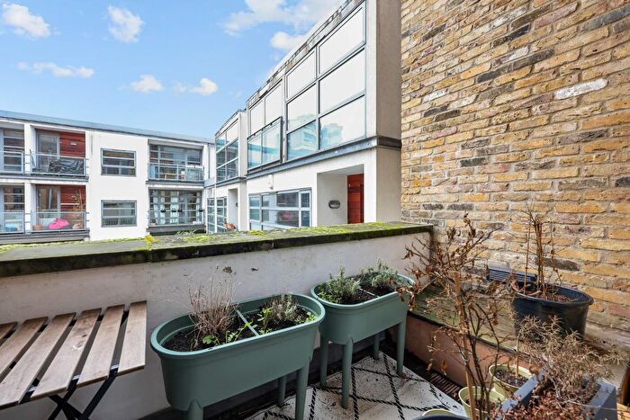 1 Bedroom Flat For Sale In Minerva Street, London, E2