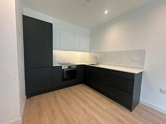 1 Bedroom Flat To Rent In Slough, Berkshire, SL1