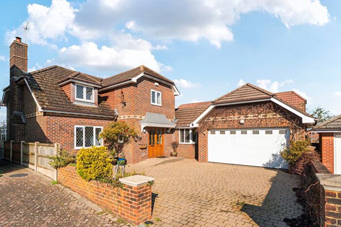 4 Bedroom Detached House For Sale In Baker Close, Wool, BH20