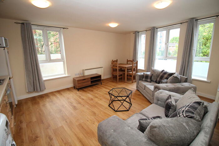 2 Bedroom Flat To Rent In Boundary Lane, Manchester, M15