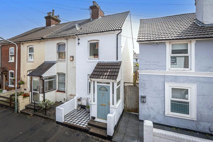 2 Bedroom End Terrace House For Sale In Taylor Street, Southborough, Tunbridge Wells, TN4