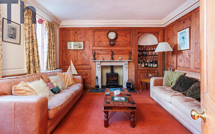 4 Bedroom Terraced House For Sale In Newport, Isle Of Wight, PO30