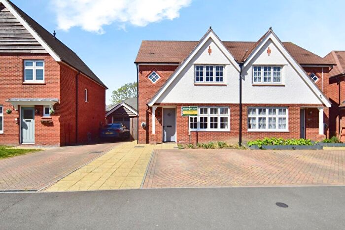 3 Bedroom Semi-Detached House For Sale In Irwell Road, Maidstone, Kent, ME17