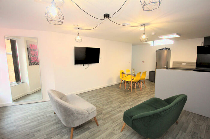 4 Bedroom Apartment To Rent In Gordon Street, Preston, Lancashire, PR1