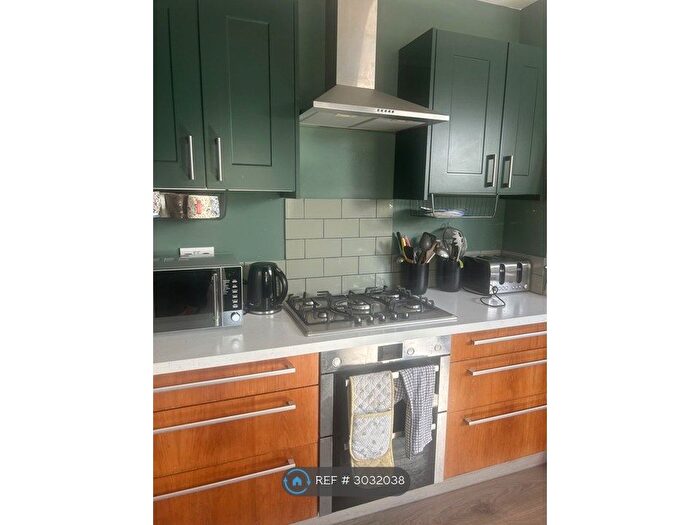 2 Bedroom Flat To Rent In Thornton Heath, Croydon, CR7