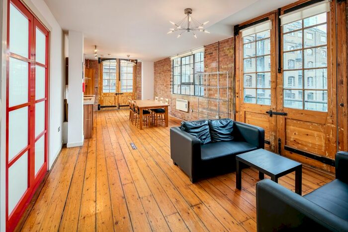 4 Bedroom Flat To Rent In Barck Church Lane, Liverpool Street, E1