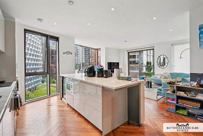 2 Bedroom Apartment For Sale In Ambassador Building, Embassy Gardens, SW11