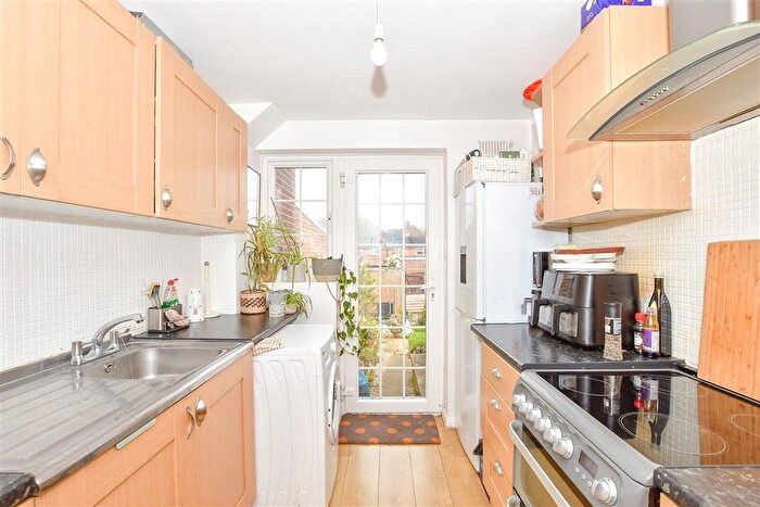 3 Bedroom Terraced House For Sale In Royal Gardens, Rowlands Castle, Hampshire, PO9