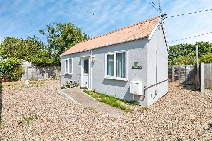 1 Bedroom Detached Bungalow For Sale In Willow Road, Lowestoft, NR33