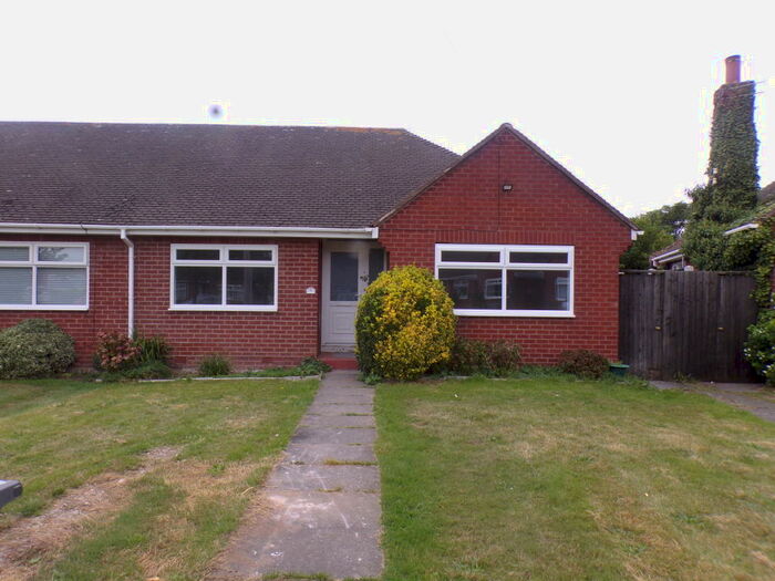 2 Bedroom Bungalow To Rent In Sandringham Close, CH47