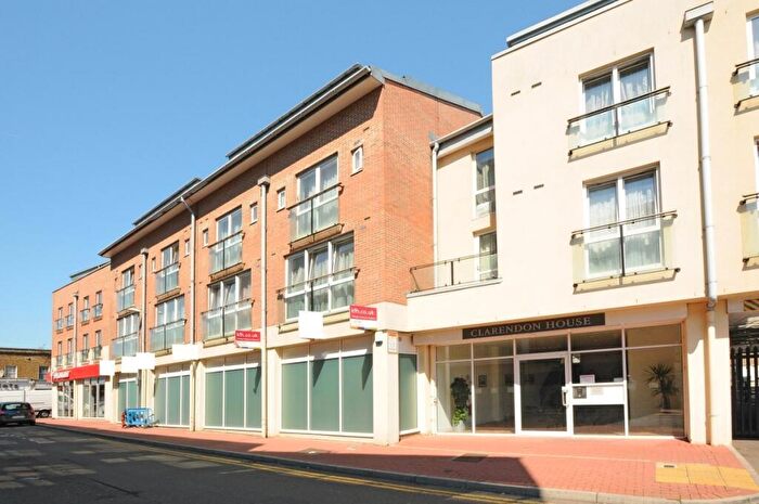 1 Bedroom Flat To Rent In Cowleaze Road, Kingston Upon Thames, Surrey, KT2