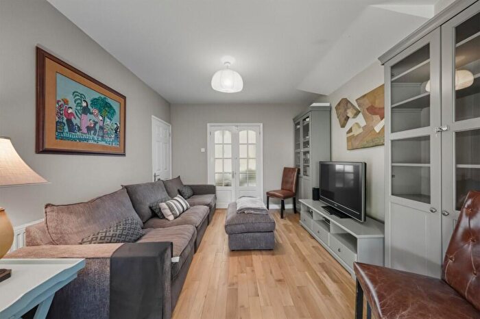 3 Bedroom House To Rent In Burwood Avenue, Kenley, Surrey, CR8