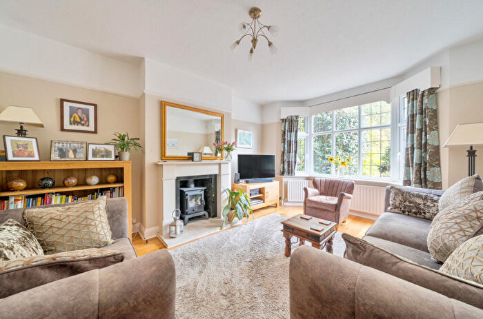 3 Bedroom Semi-Detached House For Sale In Hastings Road, Bromley Common, Kent, BR2