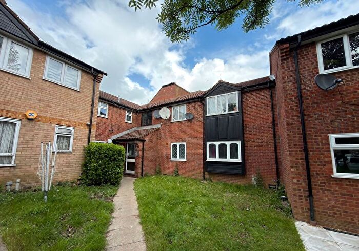 1 Bedroom Flat For Sale In Burrell Close, Edgware, Middlesex, HA8