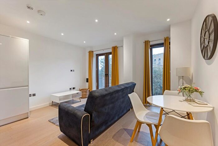 1 Bedroom Apartment To Rent In Grosvenor Road St. Albans, AL1