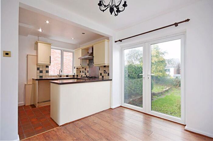 3 Bedroom Semi-Detached House To Rent In Fulton Road, Walkley, Sheffield, S6