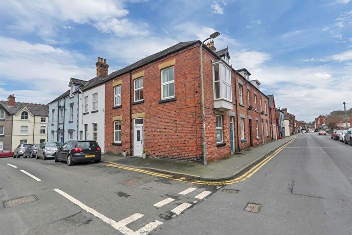 4 Bedroom Terraced House For Sale In West Street, Llangollen, LL20