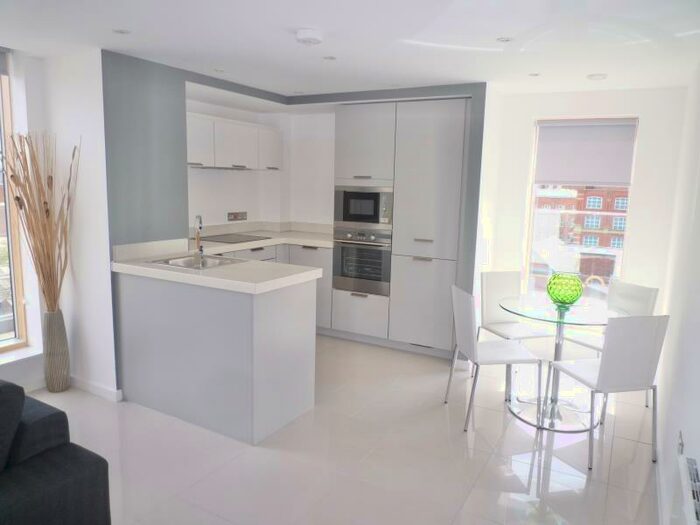 1 Bedroom Apartment To Rent In Apt . :: Ice Plant, M4