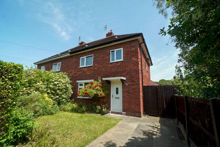 3 Bedroom Semi-Detached House To Rent In Hereford Place, Chester, Cheshire, CH1