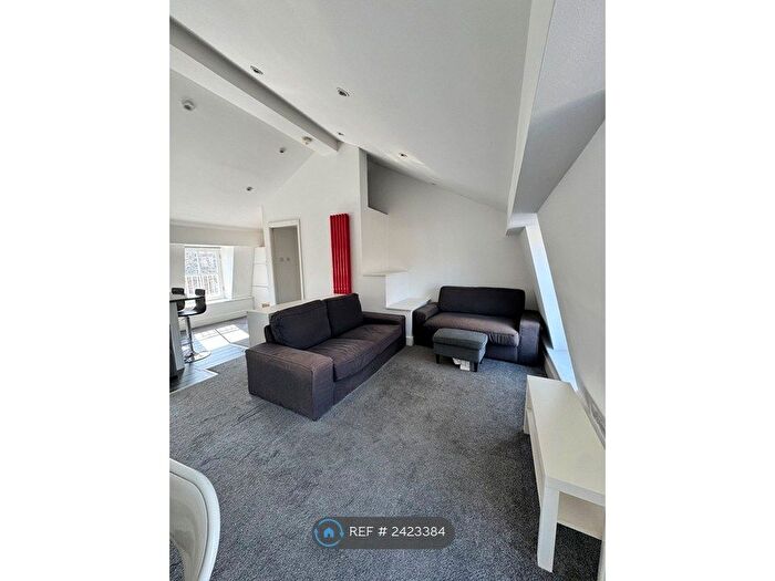 2 Bedroom Maisonette To Rent In Grosvenor Terrace, London, SE5