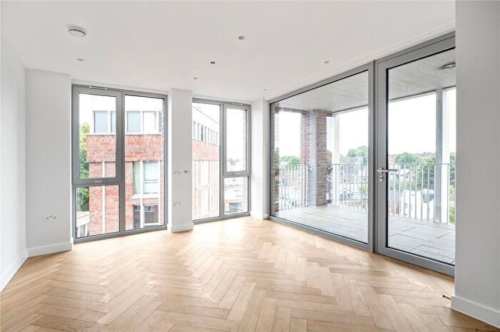 3 Bedroom Apartment To Rent In Parkhaus, Maple Path, Hackney, London, E5