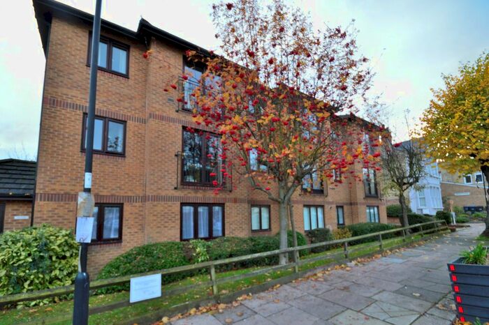 1 Bedroom Flat To Rent In Stonard Road, London, N13