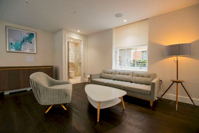 2 Bedroom Apartment To Rent In Pinks Mews, Dyers Building, London, EC1N