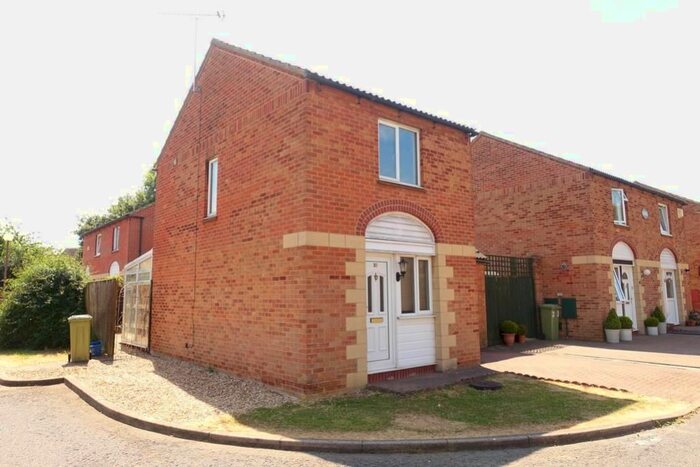 2 Bedroom Detached House To Rent In Dolben Court, Willen, Milton Keynes MK15