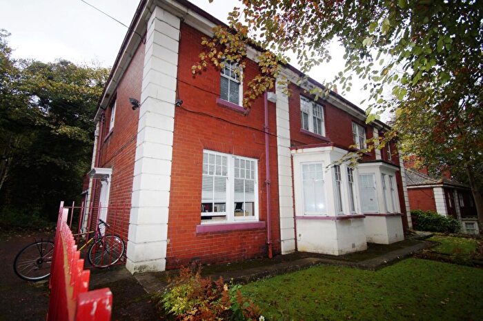 6 Bedroom Semi-Detached House To Rent In Redhill Villas, Durham City, DH1