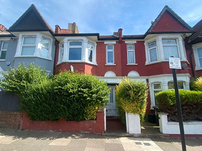 3 Bedroom Terraced House To Rent In Dunbar Road, London, N22