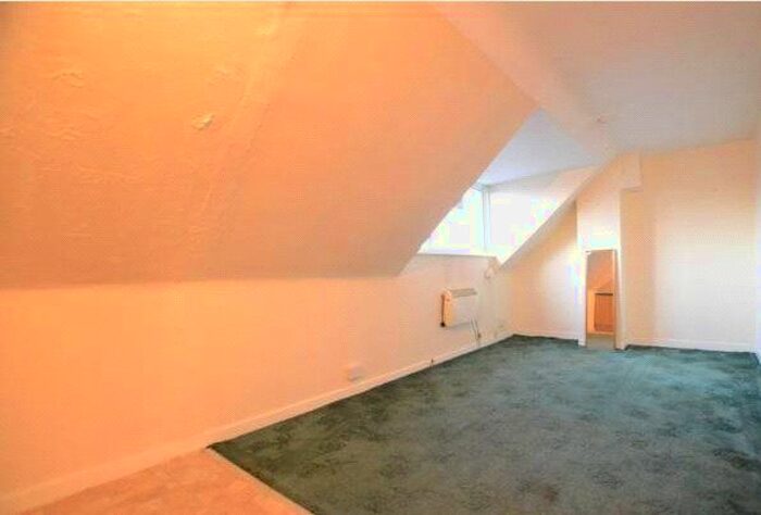 1 Bedroom Flat To Rent In Frimley High Street, Frimley, Camberley, Surrey, GU16