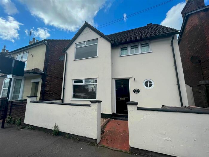 3 Bedroom Property To Rent In Cambridge Street, Aylesbury, HP20