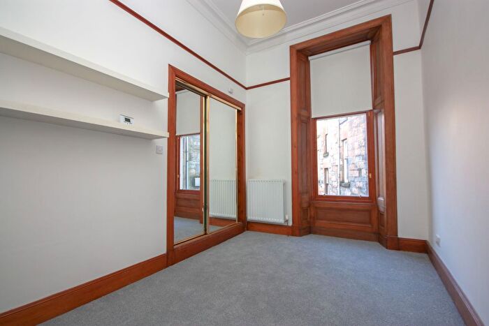 4 Bedroom Flat To Rent In Turnberry Road, Glasgow, G11
