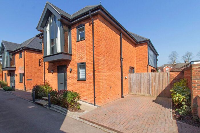 2 Bedroom Detached House To Rent In Brew House Lane, Hartley Wintney, RG27