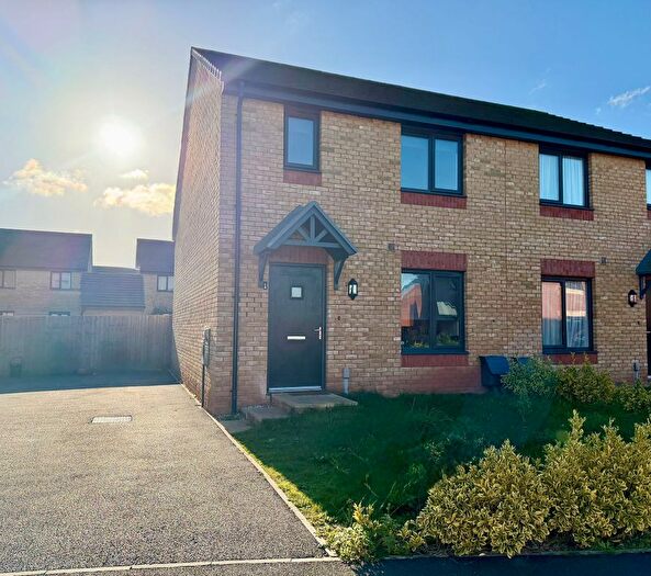 3 Bedroom Semi-Detached House To Rent In Roman Avenue, Exeter, EX1