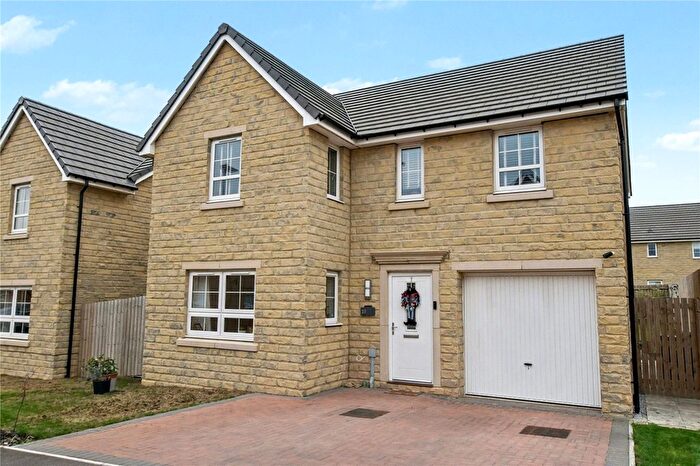 4 Bedroom Detached House For Sale In Churchyard Drive, East Ardsley, Wakefield, West Yorkshire, WF3