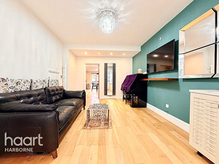 3 Bedroom Semi Detached House To Rent In Margaret Grove, Harborne, B17