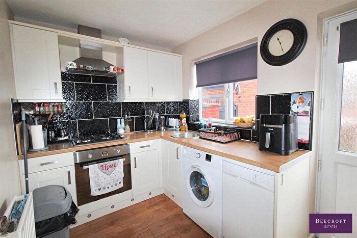 2 Bedroom Semi-Detached House For Sale In North End Drive, Harlington, Doncaster, DN5