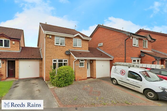 4 Bedroom Link Detached House To Rent In Wellbury Close, Stoke-On-Trent, Staffordshire, ST4