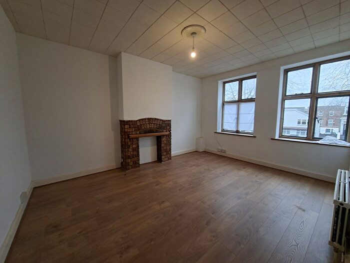 5 Bedroom Maisonette To Rent In Aylmer Parade, London, N2