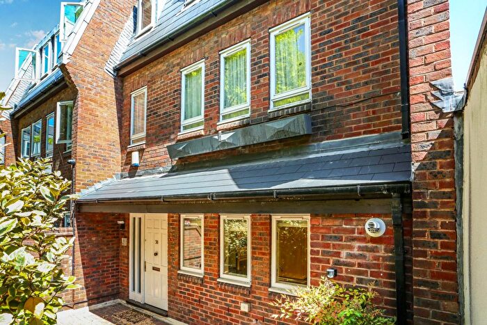 5 Bedroom Town House To Rent In Spencer Walk, Hampstead, NW3