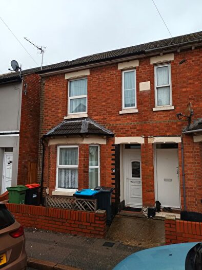 2 Bedroom Terraced House To Rent In Duncombe Street, Bletchley, MK2