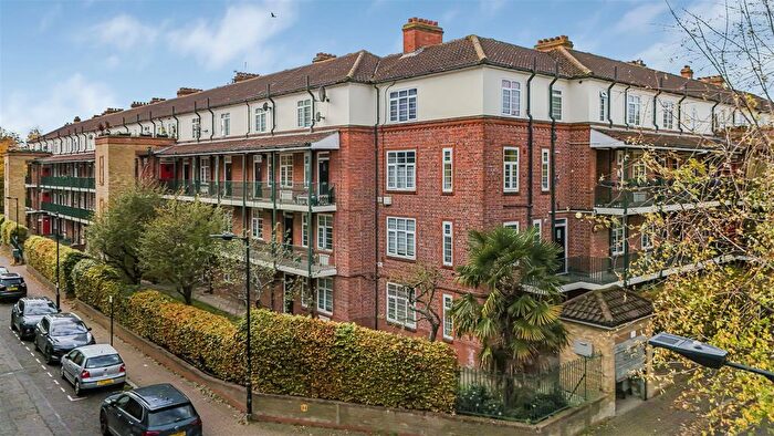 2 Bedroom Flat For Sale In Gabriel House, Rotherhithe, SE16