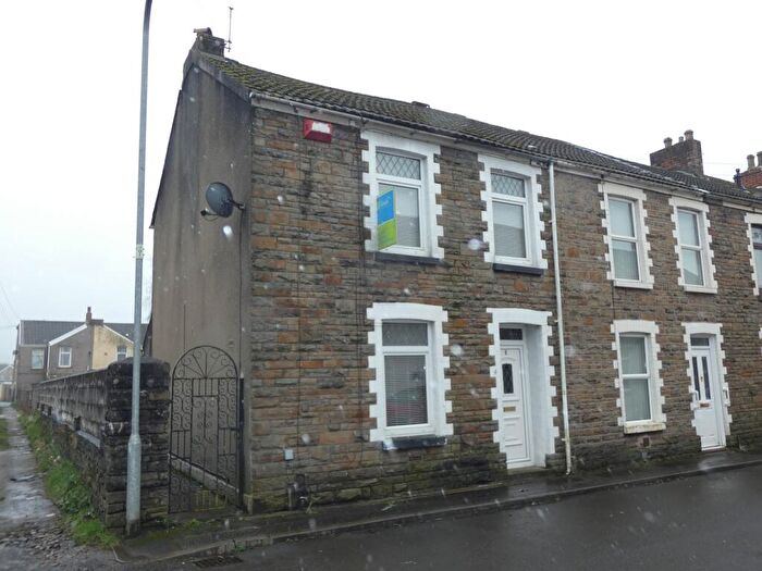 3 Bedroom End Of Terrace House For Sale In Howell Road, Neath, Neath Port Talbot, SA11