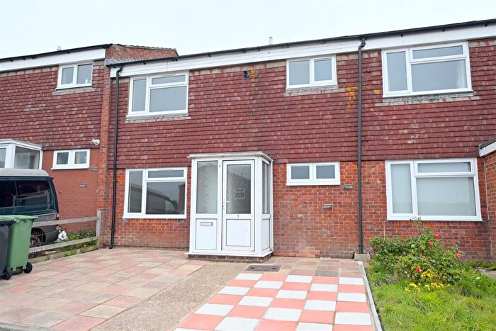 4 Bedroom Terraced House To Rent In Wayford Close, Eastbourne, BN23