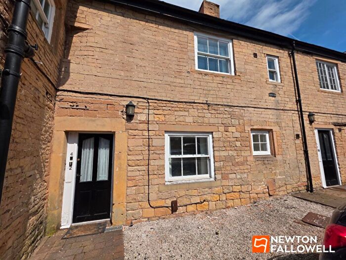 1 Bedroom Flat To Rent In Station Street, Mansfield Woodhouse, NG19