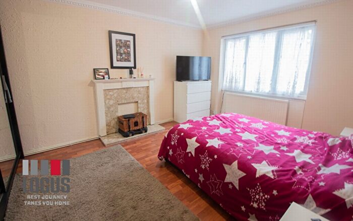 4 Bedroom Terraced House To Rent In Wyldfield Gardens, Edmonton, N9