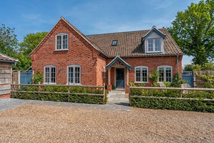 4 Bedroom Detached House For Sale In Manor Cottages, Frogs Hole, Blofield, Norwich, NR13