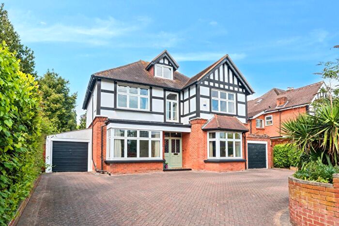 5 Bedroom Detached House For Sale In Woking, GU22